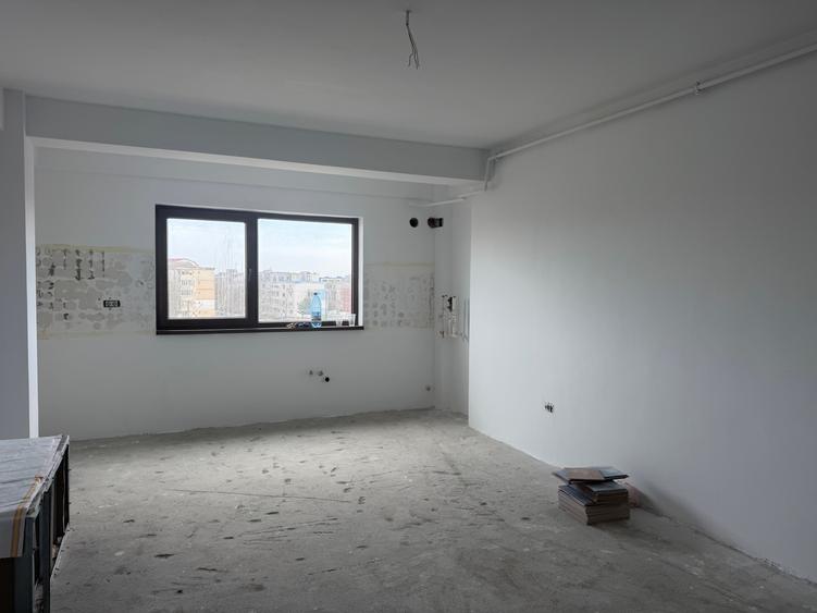 Apartament cu 2 camere decomandat în Km 5