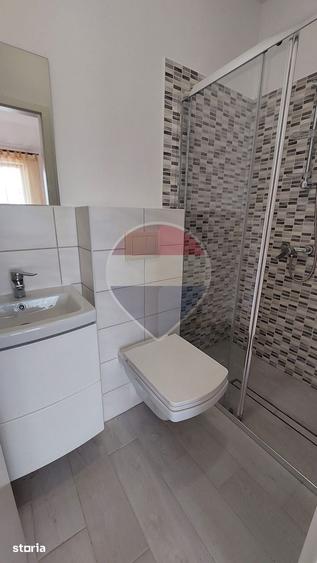 Apartament cu 2 camere decomandat în Tractorul