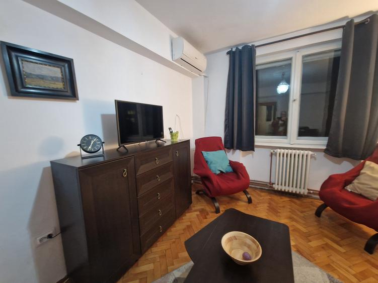 Apartament cu 2 camere semidecomandat în Central