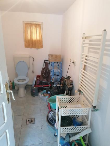 Casă cu 4 camere cu Teren 1600 Mp în Singureni