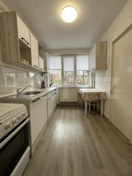 Apartament cu 3 camere decomandat în Tudor