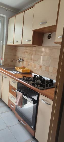 Apartament cu 2 camere semidecomandat în Horea