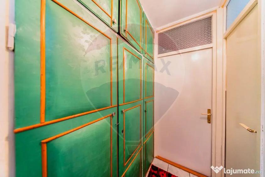 Apartament cu 2 camere semidecomandat, mobilat în Boul Roșu