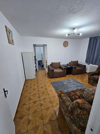 Apartament cu 2 camere semidecomandat, mobilat în Brâncoveanu