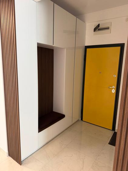 Apartament cu 4 camere decomandat în Sat Vacanță