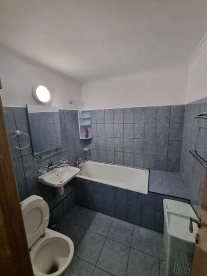 Apartament cu 2 camere decomandat în Olteniței