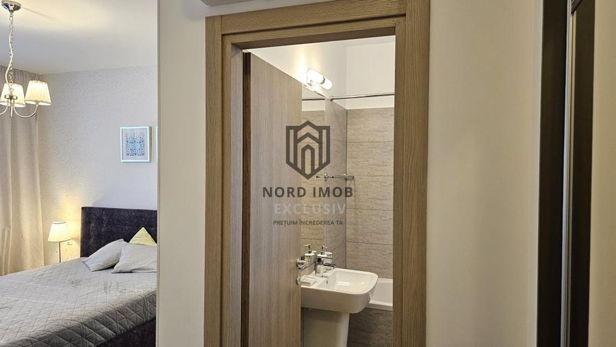 Apartament cu 4 camere semidecomandat, mobilat în Băneasa