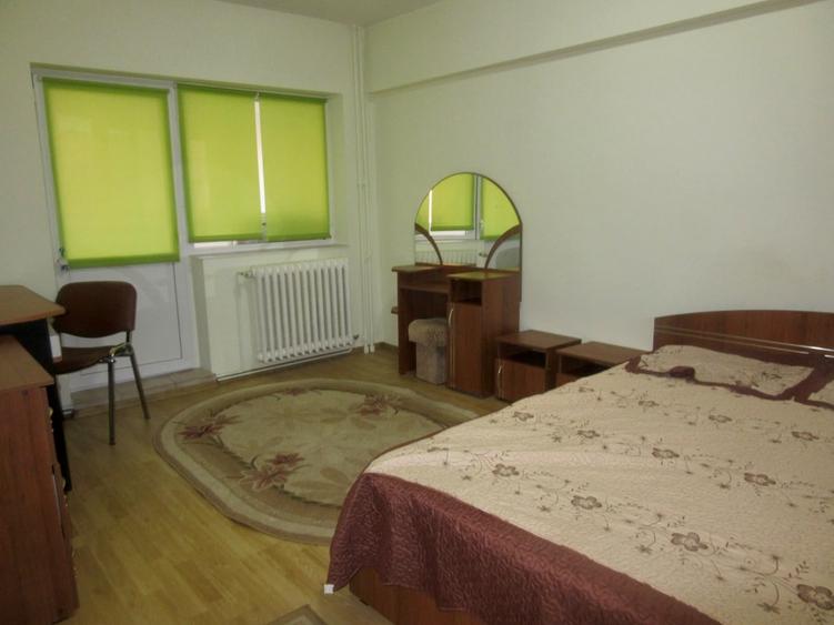 Apartament cu 2 camere decomandat în Bd. Independenței