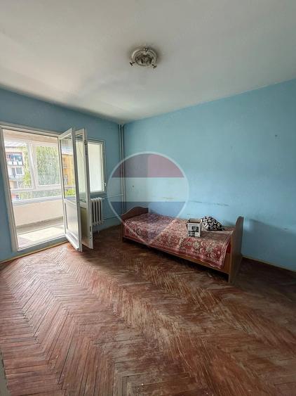 Apartament cu 3 camere de vanzare - 4