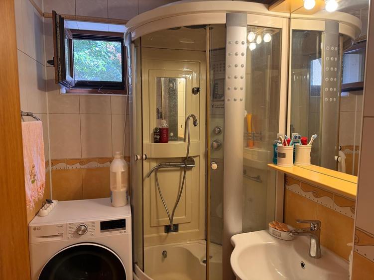 Apartament cu 2 camere decomandat în Drumul Taberei