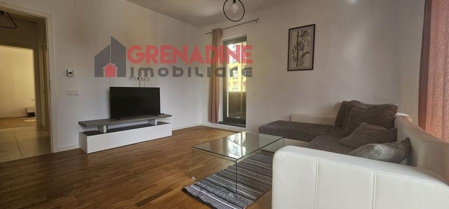 Apartament cu 21 camere decomandat în Răcădău