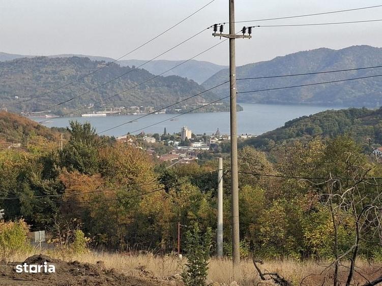 Teren de 2566 mp, în Central