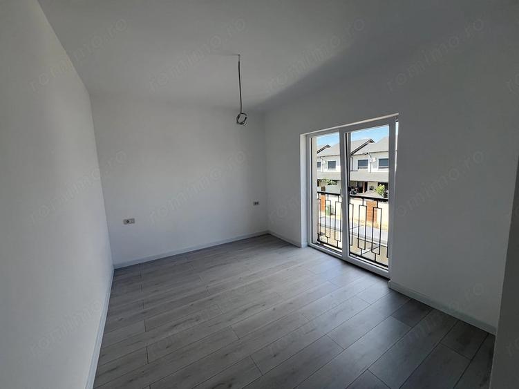 Casă cu 4 camere cu Teren 250 Mp în Chișoda