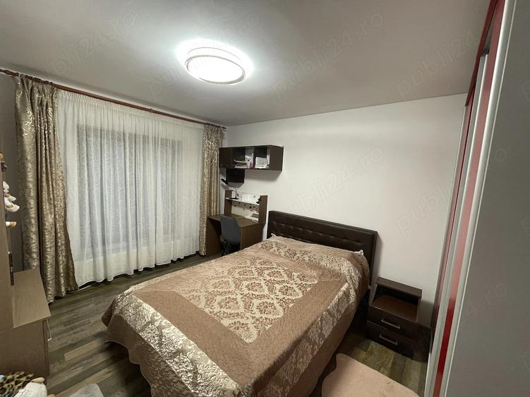 Apartament cu 3 camere decomandat în Granit