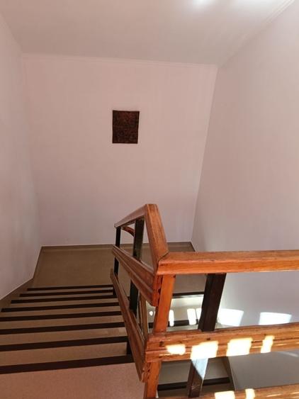 Casă cu 4 camere în Exterior Vest