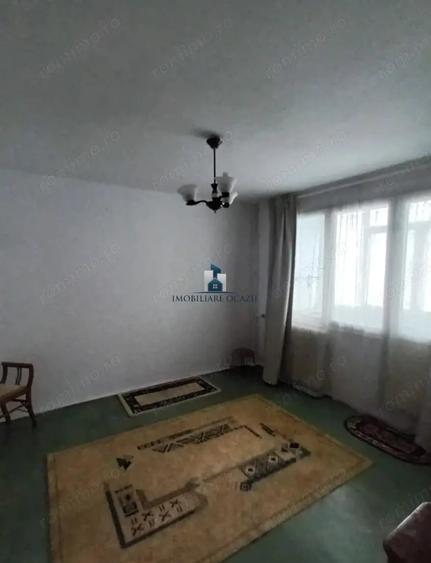 Apartament cu 3 camere decomandat în Giurgiului