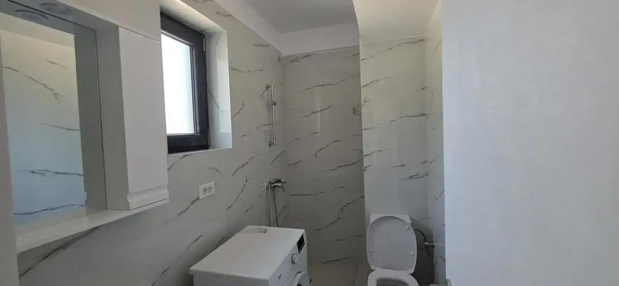 Apartament cu 2 camere semidecomandat, mobilat în Central