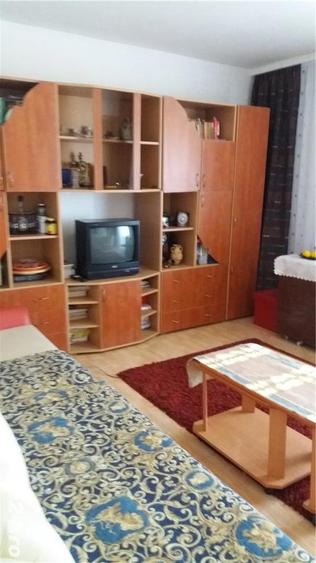 Apartament cu 3 camere semidecomandat în Mihail Kogălniceanu