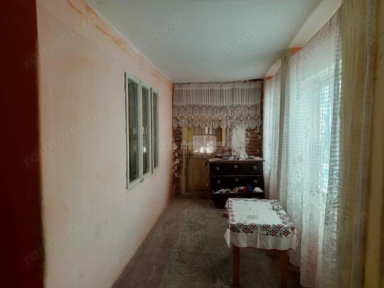 Casă cu Teren 842 Mp în Naidăș