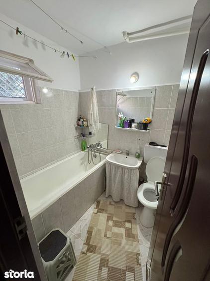Apartament cu 3 camere decomandat în Sat Vacanță