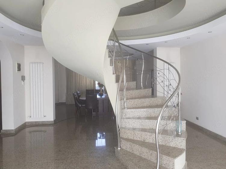 Casă cu Teren 1250 Mp în Central