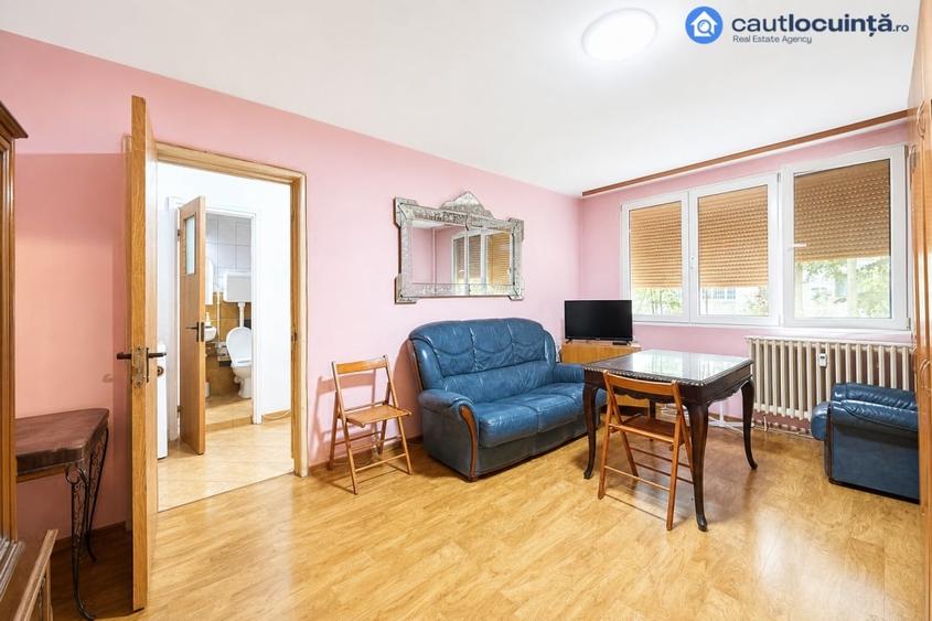 Apartament cu 3 camere semidecomandat în Valea Ialomiței
