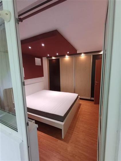 Apartament cu 3 camere decomandat, mobilat în Berceni