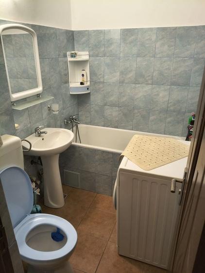 Apartament cu 2 camere semidecomandat în Berceni