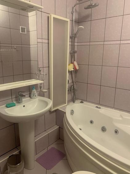 Apartament cu 3 camere decomandat, mobilat în Călărași