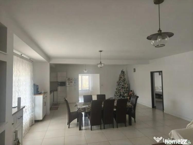 Spațiu comercial, de 2,100 mp, în Siret