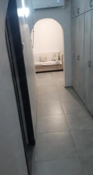 Apartament cu 3 camere decomandat, mobilat în Berceni