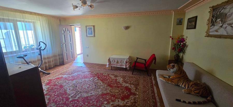 Casă individuală cu 5 camere cu Canalizare în Nord