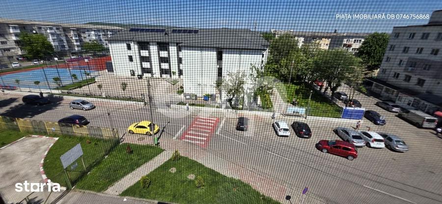 Apartament cu 2 camere decomandat în Micro 4