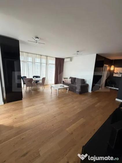 Apartament cu 3 camere semidecomandat în Central