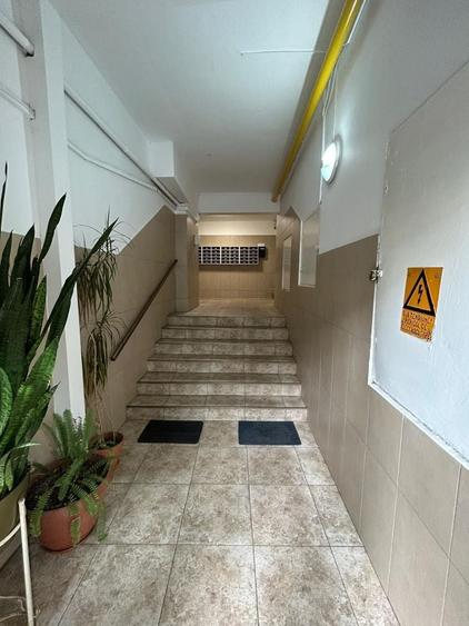 Apartament cu 3 camere decomandat, mobilat în Titulescu