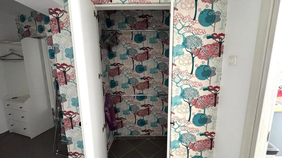 Apartament cu 1 camere decomandat, mobilat în P-ța Victoriei