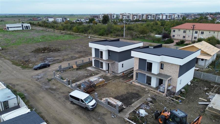 Casă individuală cu 5 camere cu Canalizare în Nord