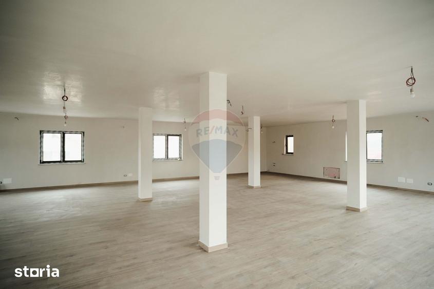 Spațiu comercial, de 200 mp, în Marginea