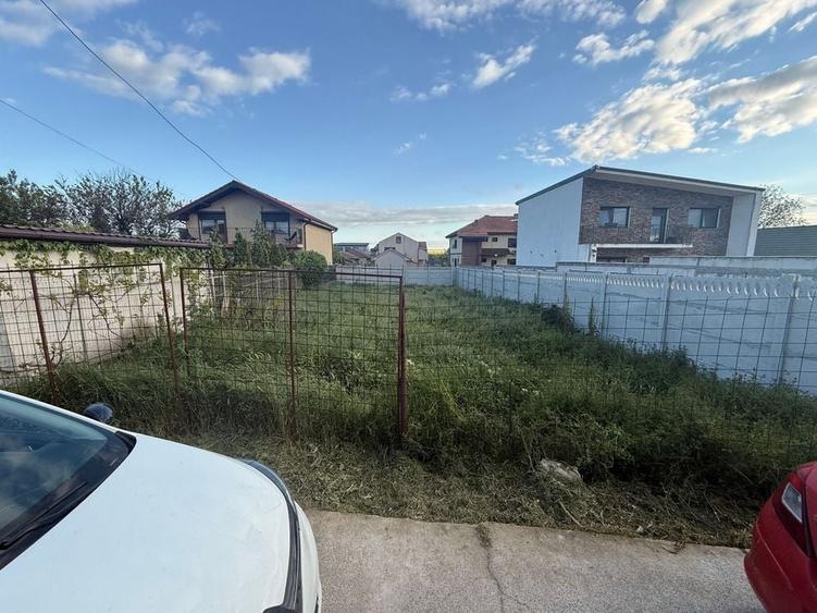 Teren de 300 mp, în Valu lui Traian