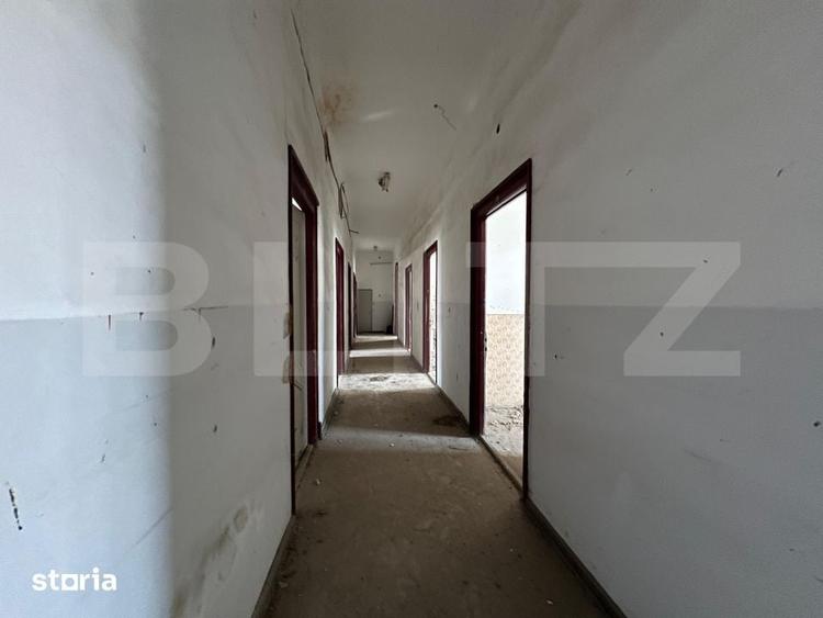 Spațiu comercial, de 900 mp, în Aiud