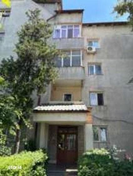 Apartament cu 3 camere în Alexandru cel Bun