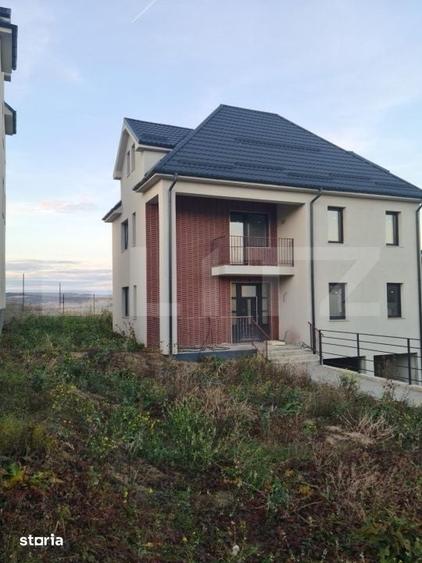 Casă cu 5 camere cu Teren 539 Mp în Apahida