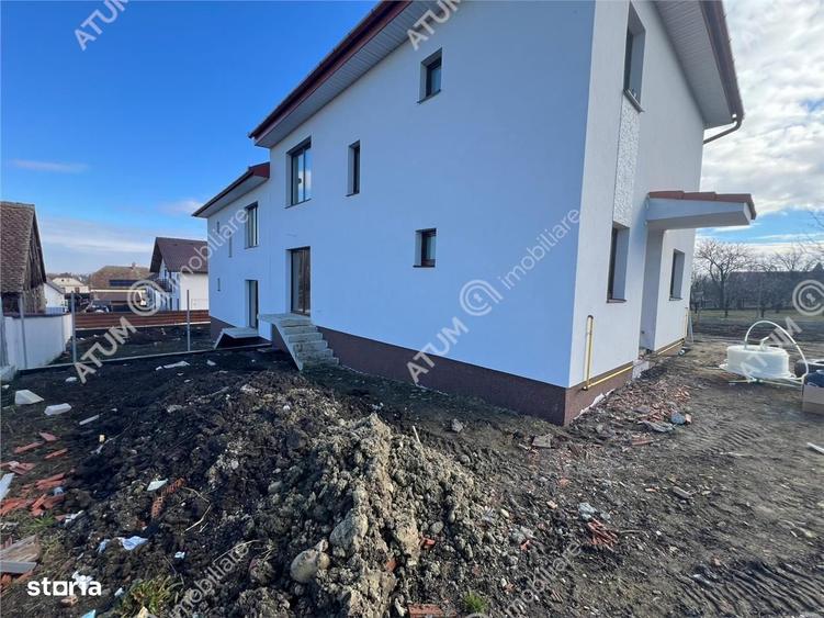 Casă cu 4 camere cu Teren 300 Mp în Șura Mică