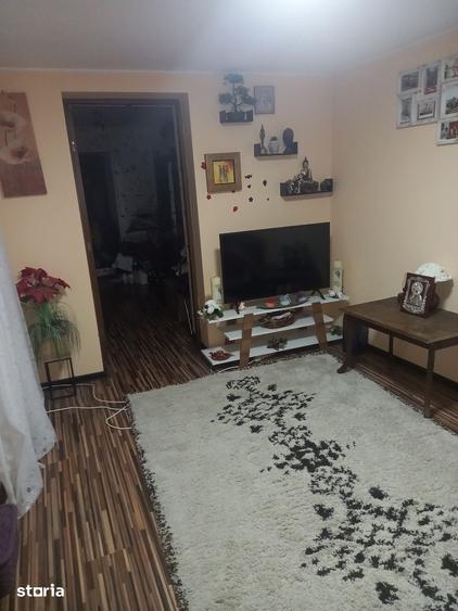 Casă cu 4 camere cu Teren 135 Mp în Fundeni