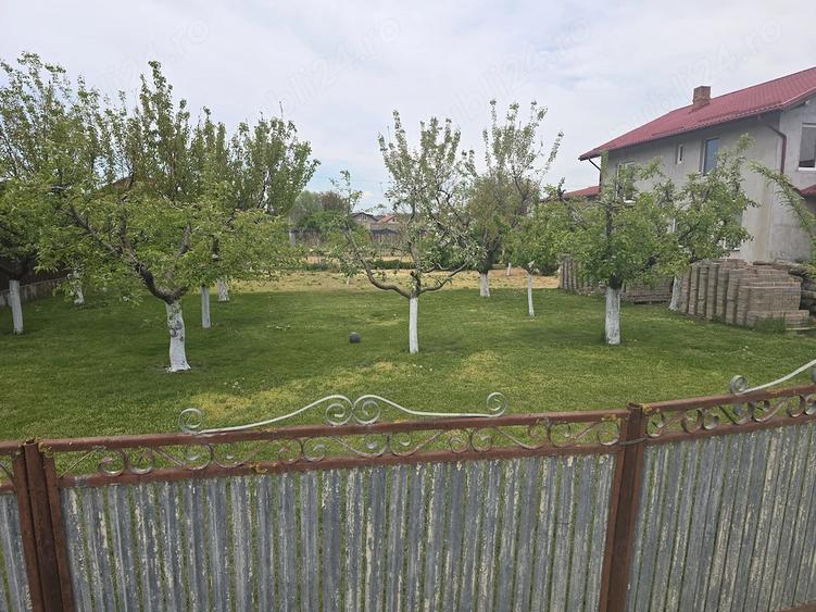Teren de 746 mp, în Grădiștea