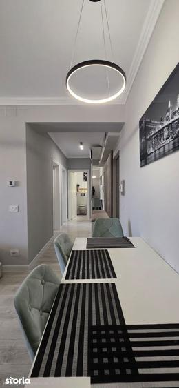 Apartament cu 3 camere în Decebal