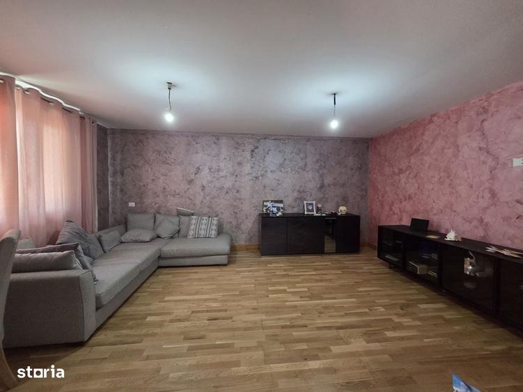 Casă cu 4 camere în Domnești-Sat