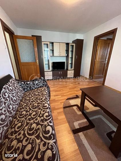 Apartament cu 2 camere semidecomandat în Podu Roș