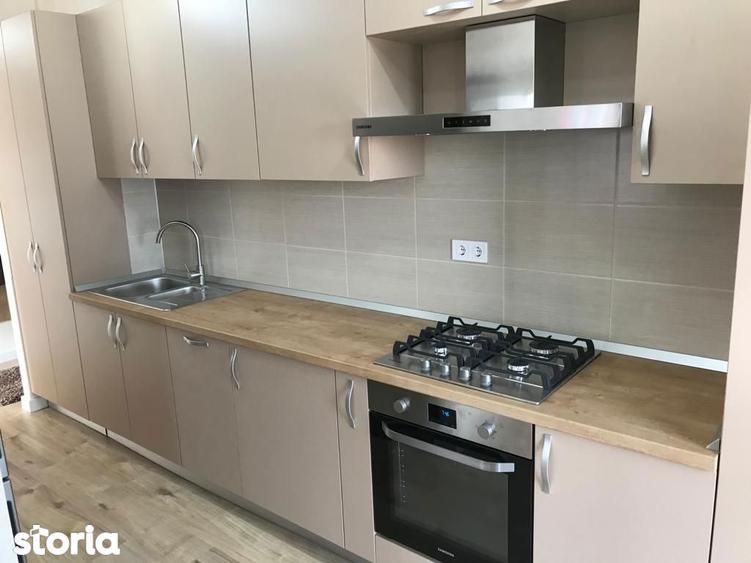 Apartament cu 3 camere, mobilat în Tei