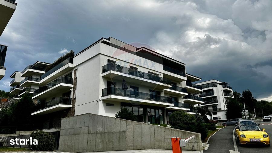 Apartament cu 2 camere, mobilat în Borhanci